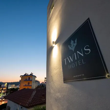 Twins Hotel 4* Ksamil